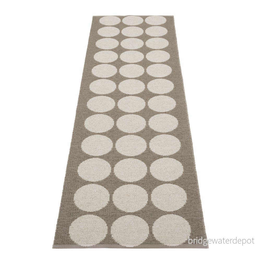 Hnědo-béžový vnitřní a venkovní běhoun 70x240 cm Hugo Walnut Linen – Pappelina v:1733662