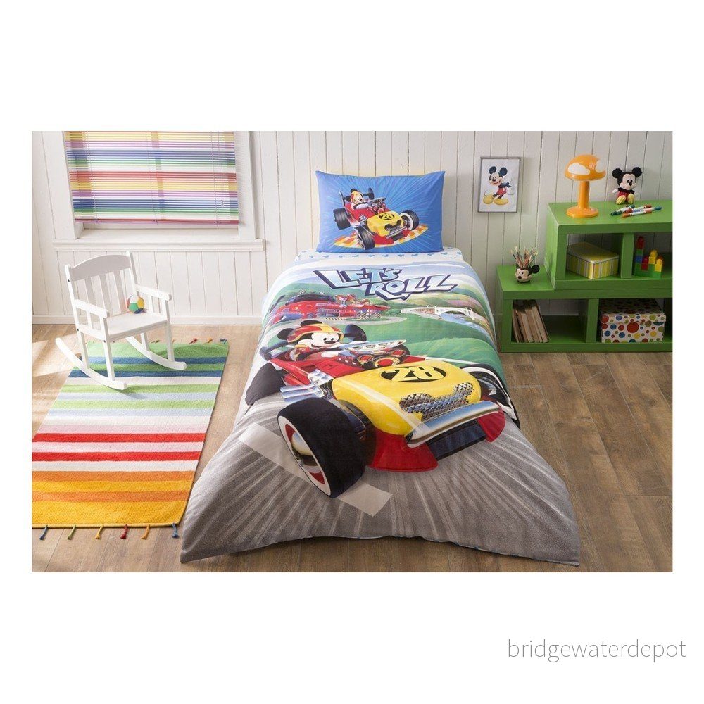 Bavlněné povlečení s prostěradlem na jednolůžko Disney Mickey Racer, 160 x 220 cm v:1208034 Bavlněné povlečení s prostěradlem na jednolůžko Disney Mickey Racer, 160 x 220 cm v:1208034
