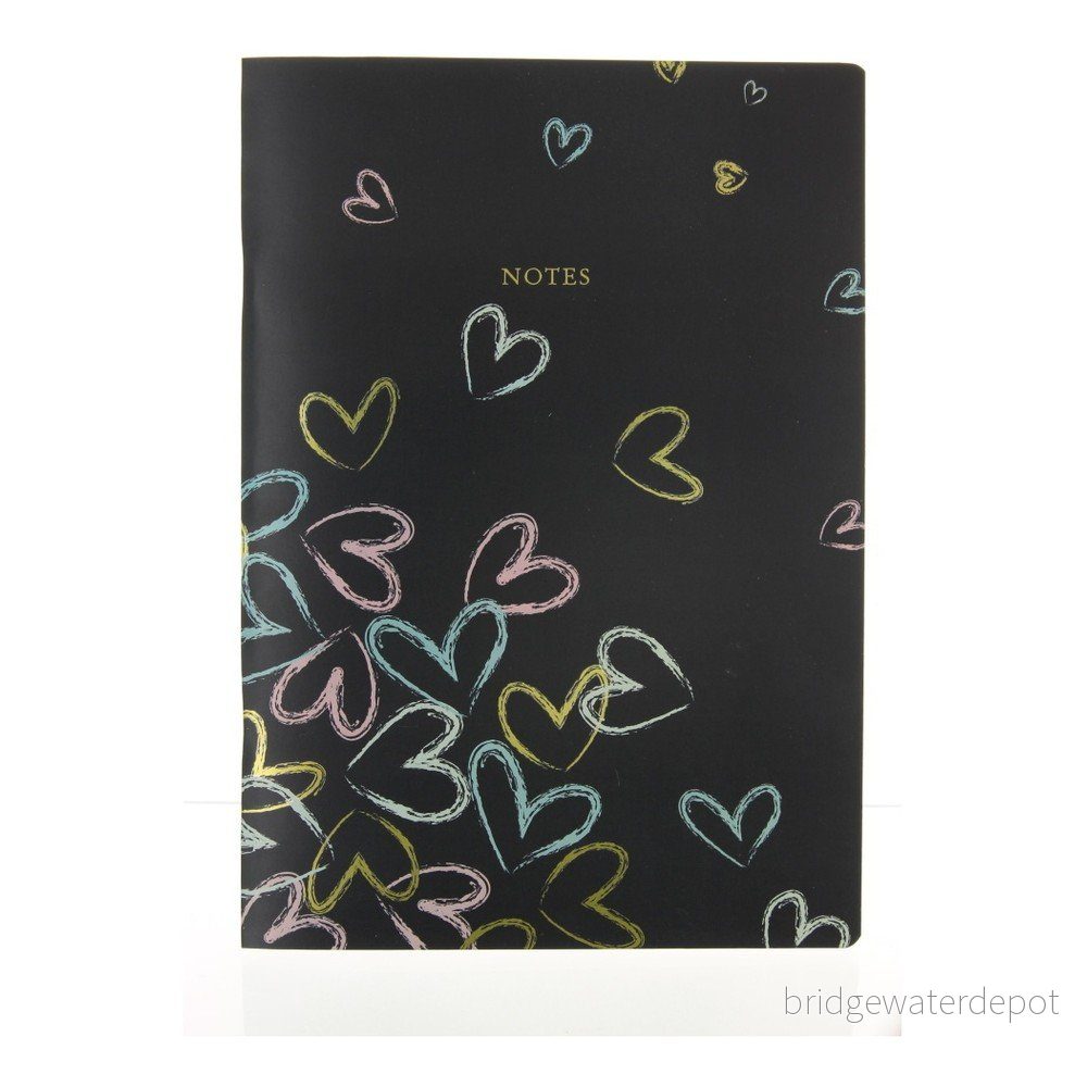 Černý zápisník v měkké vazbě GO Stationery Chalk Hearts v:1018270